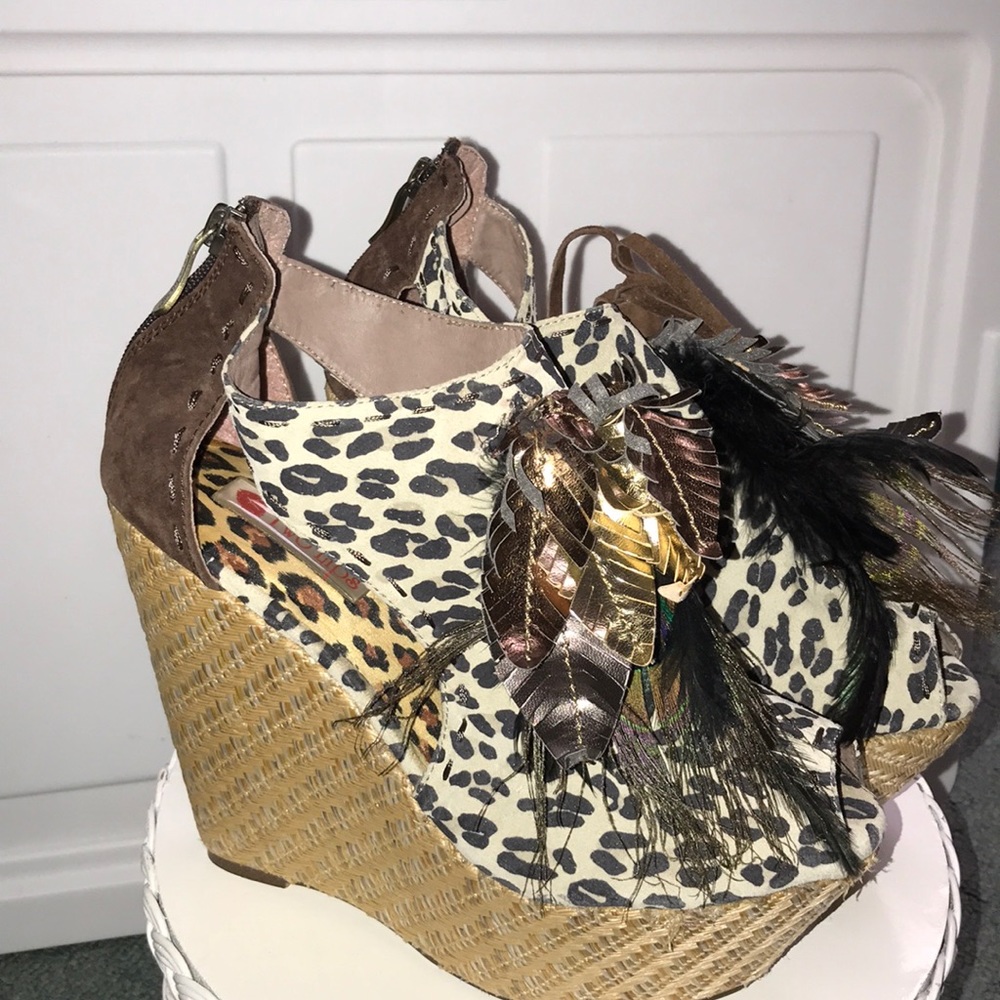 Two Lips Wedge sandal platform